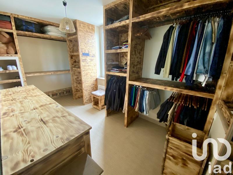 Maison - 209 m² - 5 pièces