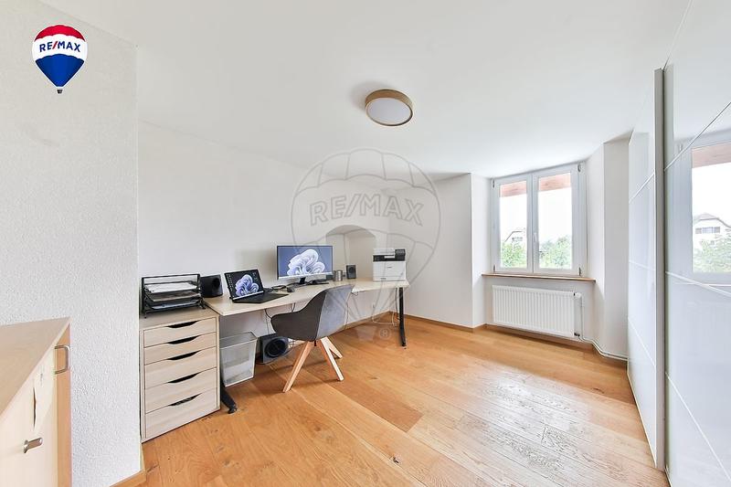 Maison - 243 m² - 7 pièces