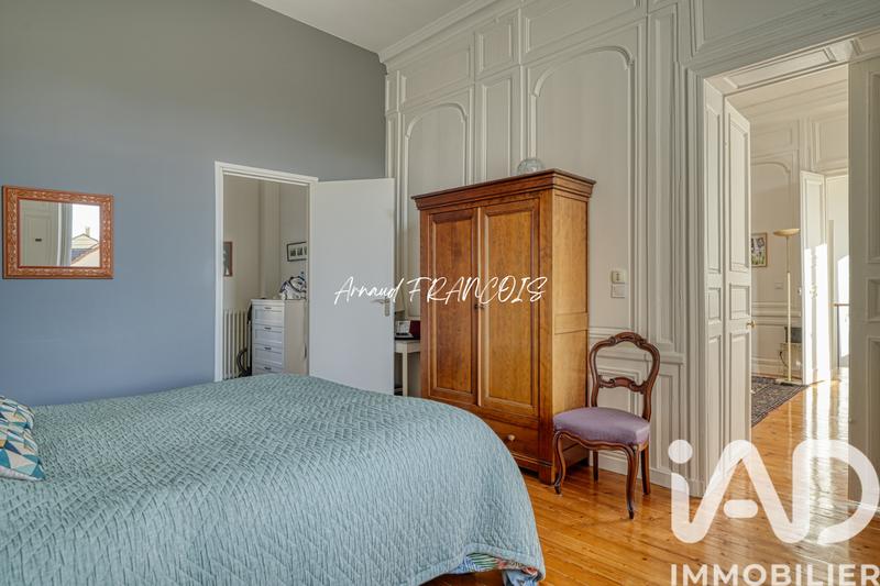 Maison - 190 m² - 8 pièces