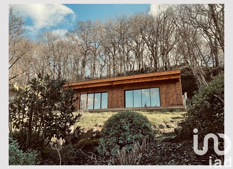 Maison - 370 m² - 7 pièces