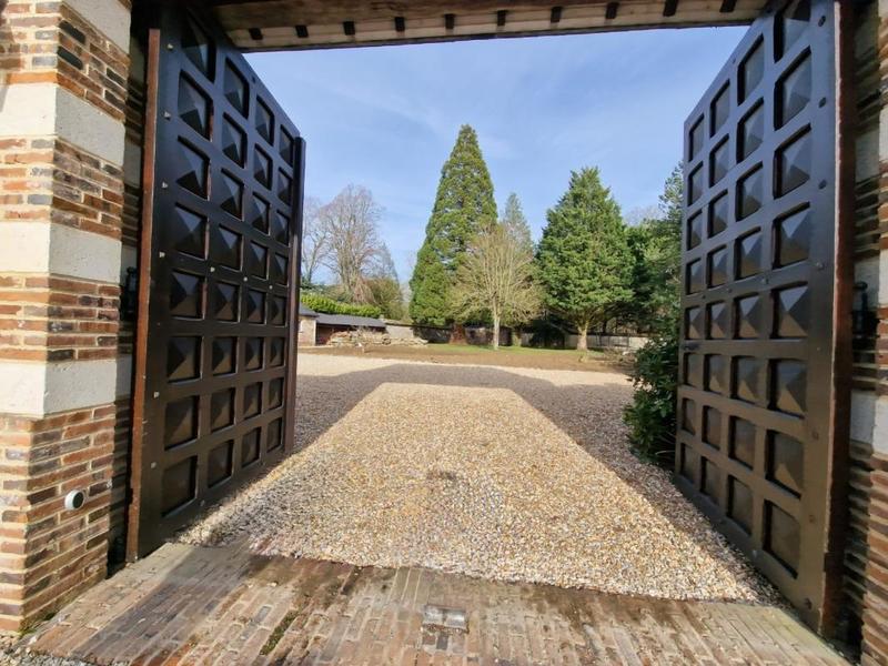 Maison ancienne - 260 m² - 7 pièces