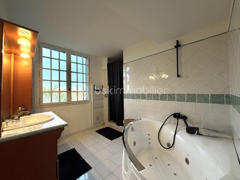 Maison - 149 m² - 6 pièces