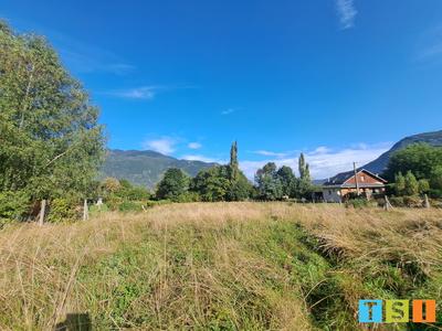 Terrain constructible - 2 730 m²