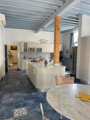 Maison de ville - 280 m² - 8 pièces