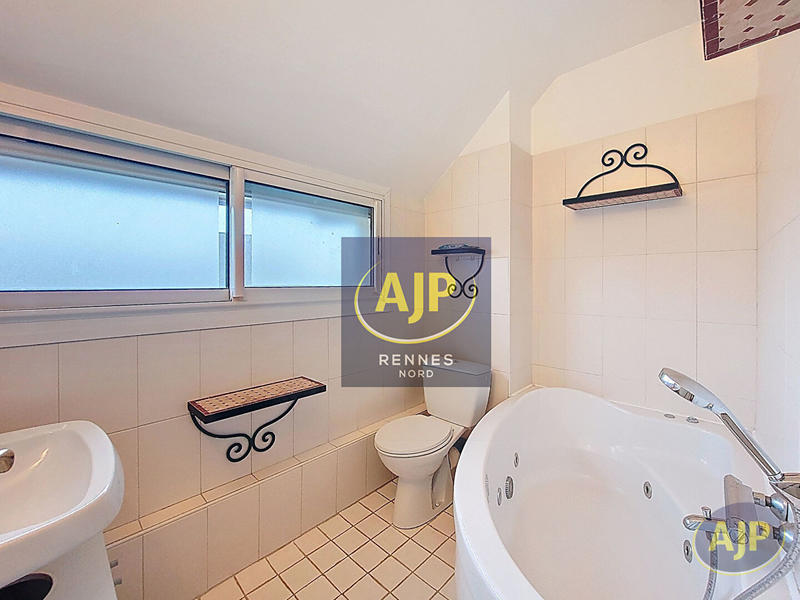 Appartement - 94 m² - 5 pièces