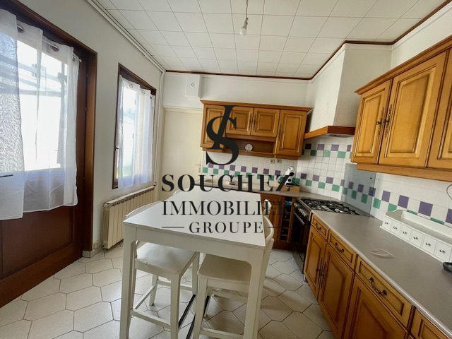 Maison - 152 m² - 8 pièces