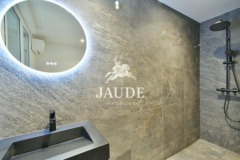 Appartement - 202 m² - 5 pièces