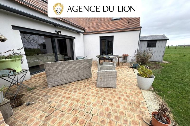 Maison - 201 m² - 9 pièces