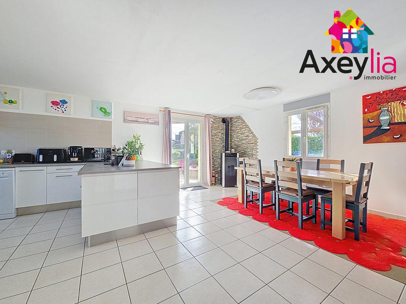 Maison - 98 m² - 5 pièces