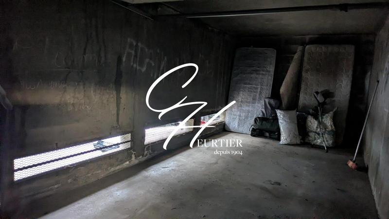 Parking / Garage - 15 m²