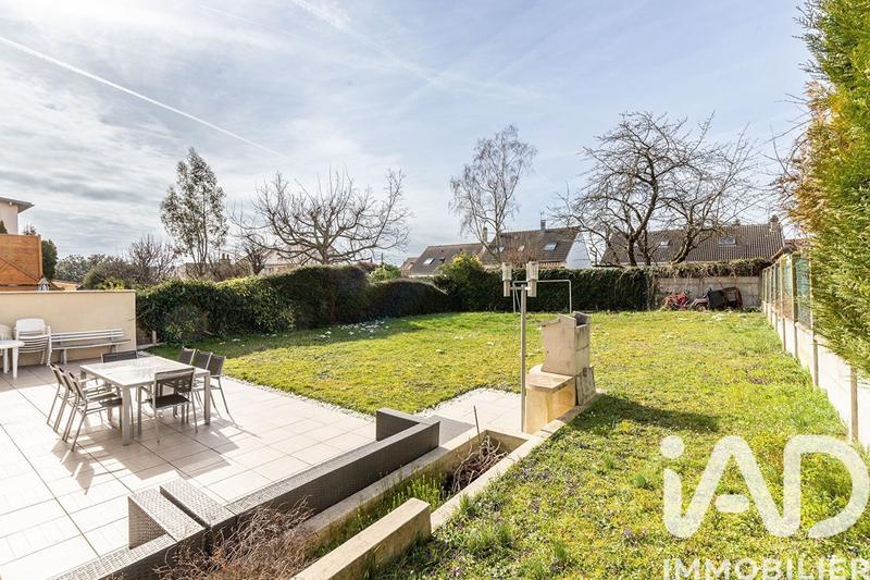 Maison - 199 m² - 7 pièces