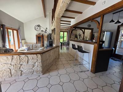 Maison - 140 m² - 6 pièces