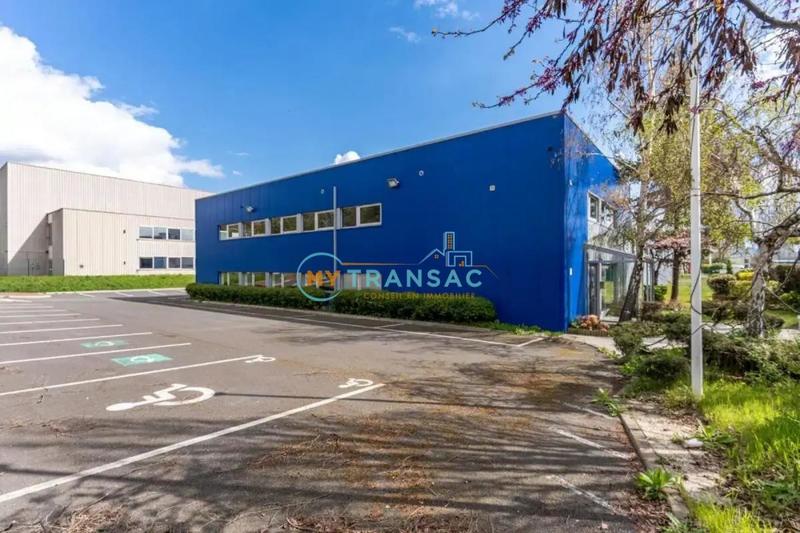 Local d'activités - 2 361 m²