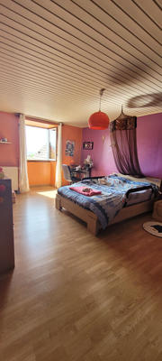 Maison - 201 m² - 7 pièces