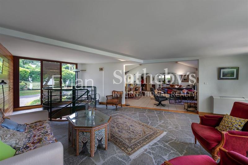 Villa - 288 m² - 6 pièces