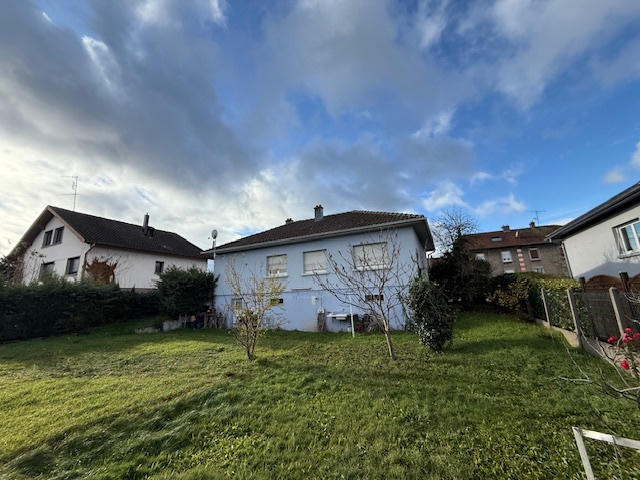 Maison - 107 m² - 6 pièces