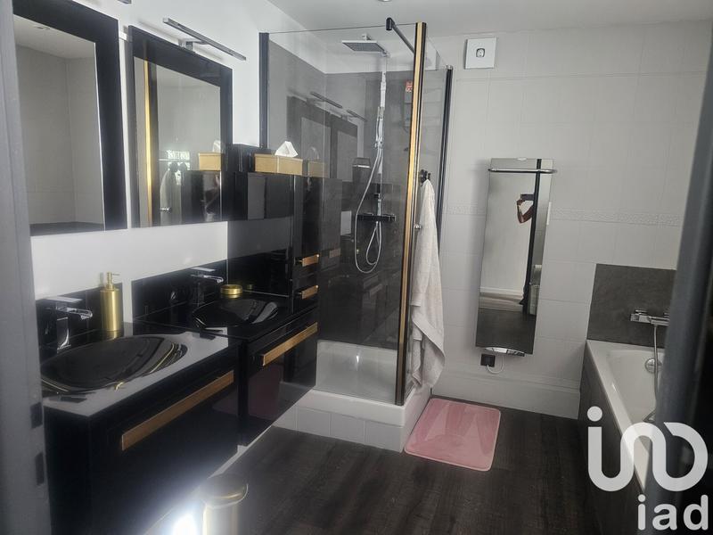 Maison - 143 m² - 5 pièces