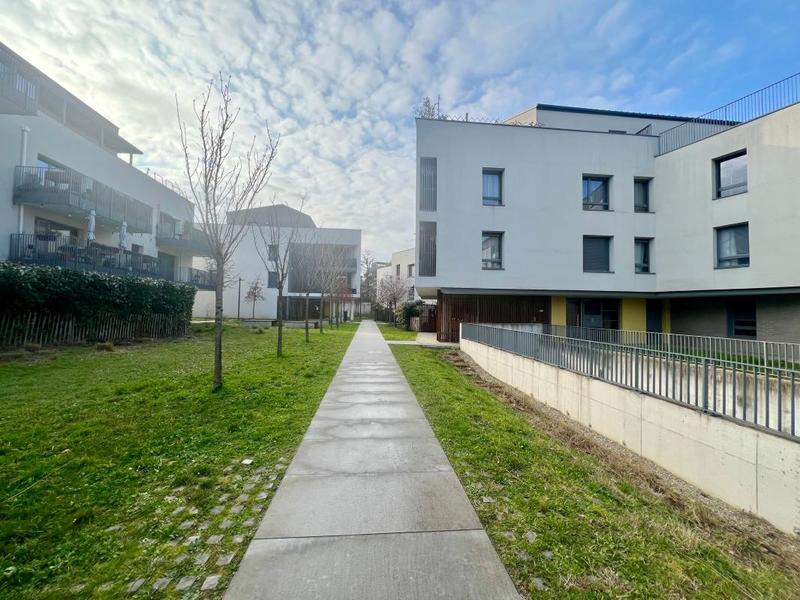 Appartement - 82 m² - 4 pièces