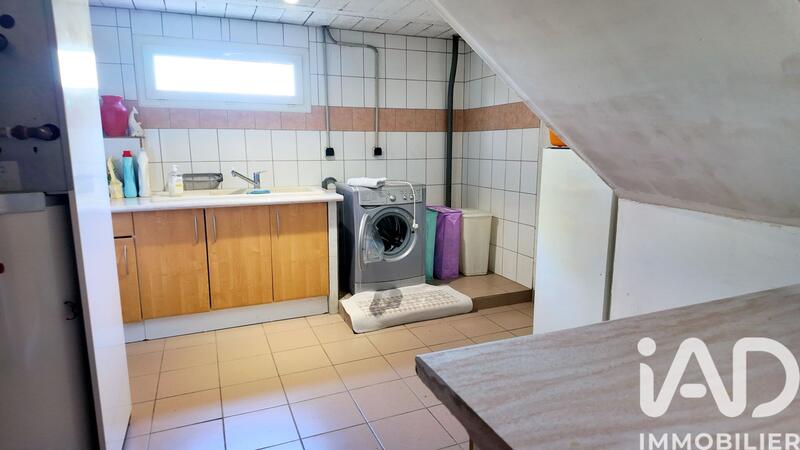 Maison - 93 m² - 5 pièces