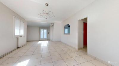 Maison - 160 m² - 5 pièces