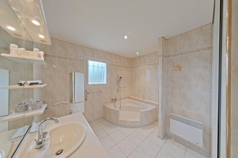 Maison - 113 m² - 5 pièces