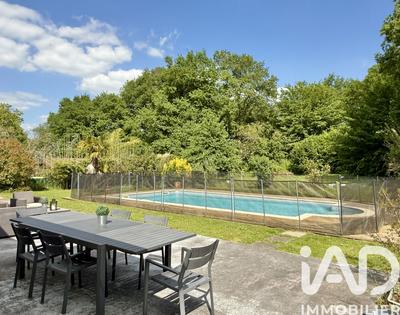 Maison - 160 m² - 6 pièces