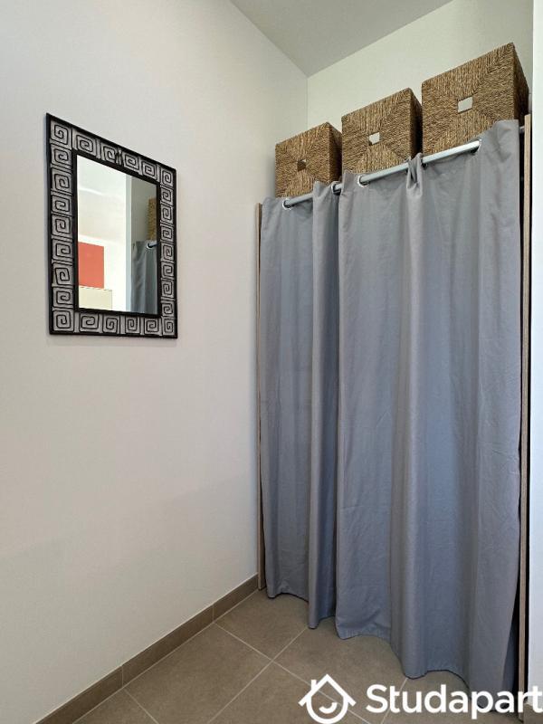 Chambre - 11 m² - 1 pièce