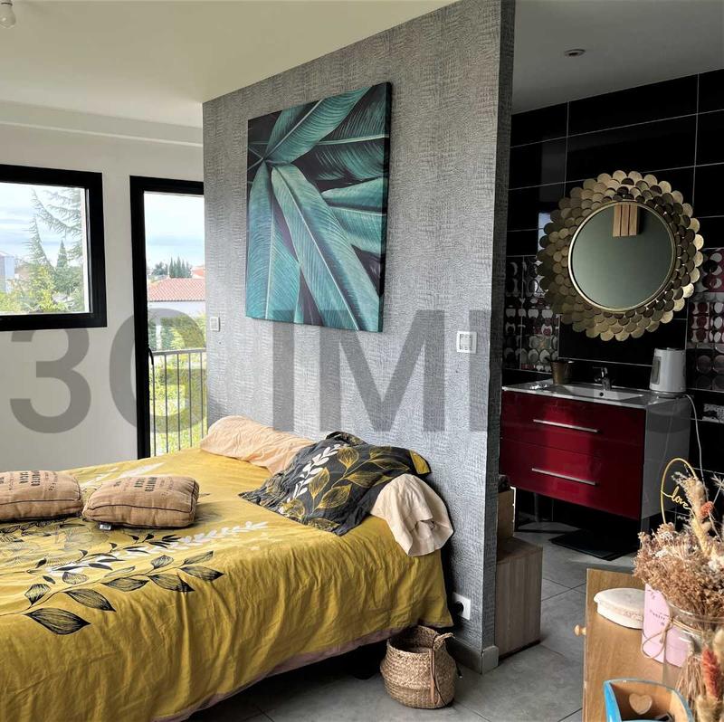 Maison - 210 m² - 7 pièces