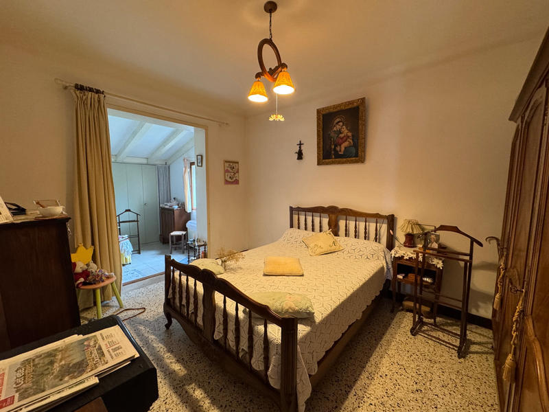 Maison - 213 m² - 7 pièces