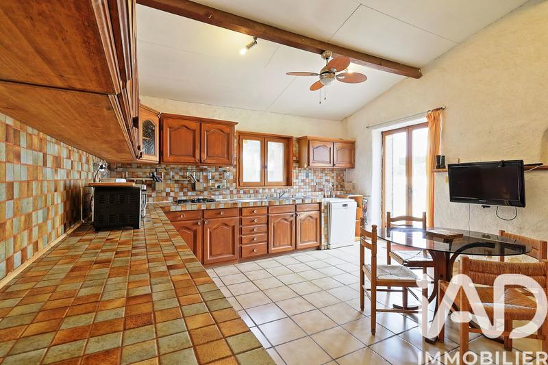 Maison - 275 m² - 10 pièces