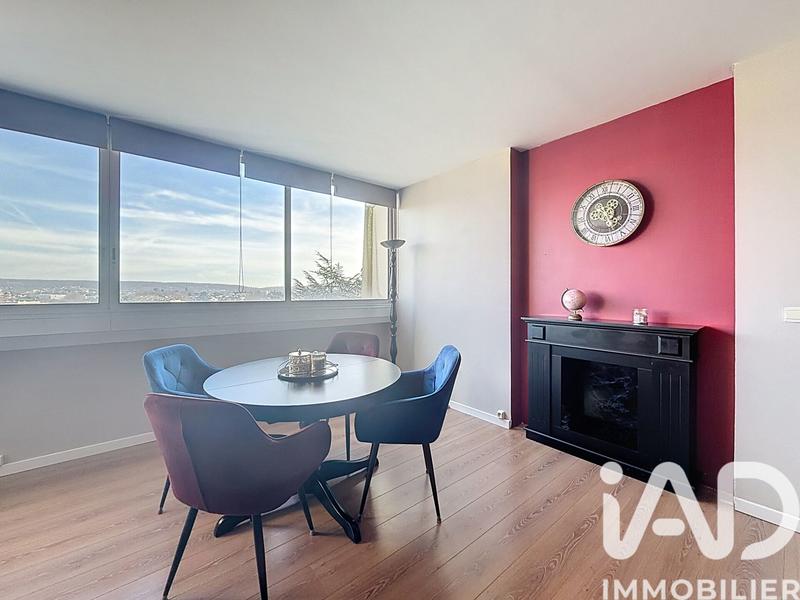 Appartement - 90 m² - 4 pièces