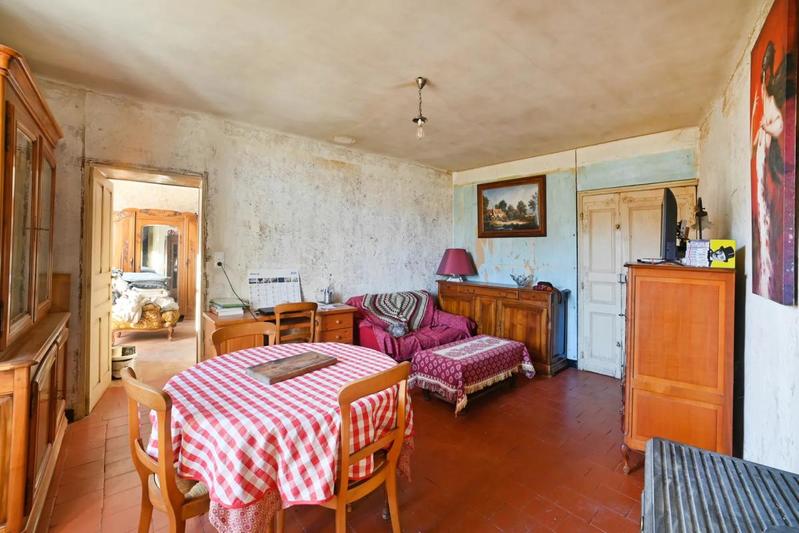 Maison - 300 m² - 10 pièces