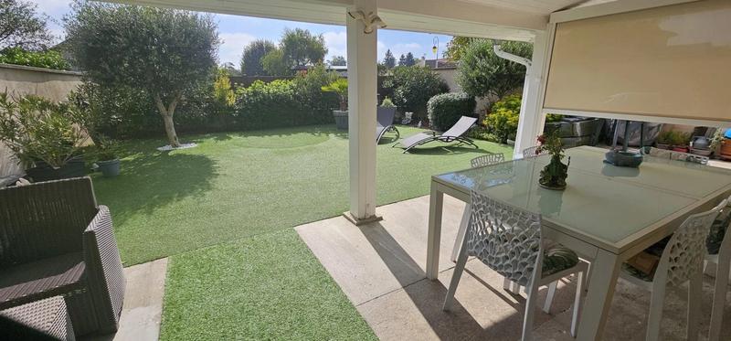 Maison - 220 m² - 5 pièces