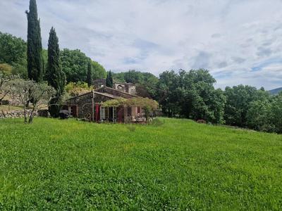 Maison en pierre - 123 m² - 6 pièces