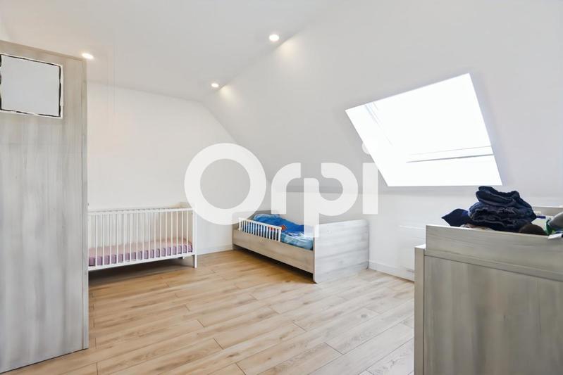 Maison - 230 m² - 6 pièces