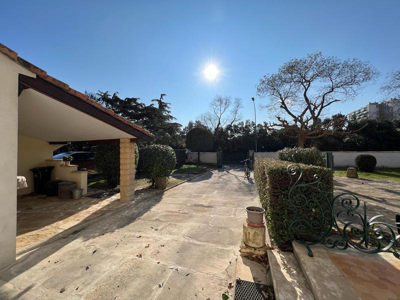 Maison - 146 m² - 9 pièces