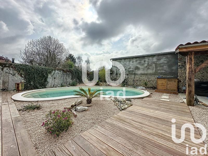 Maison - 180 m² - 5 pièces