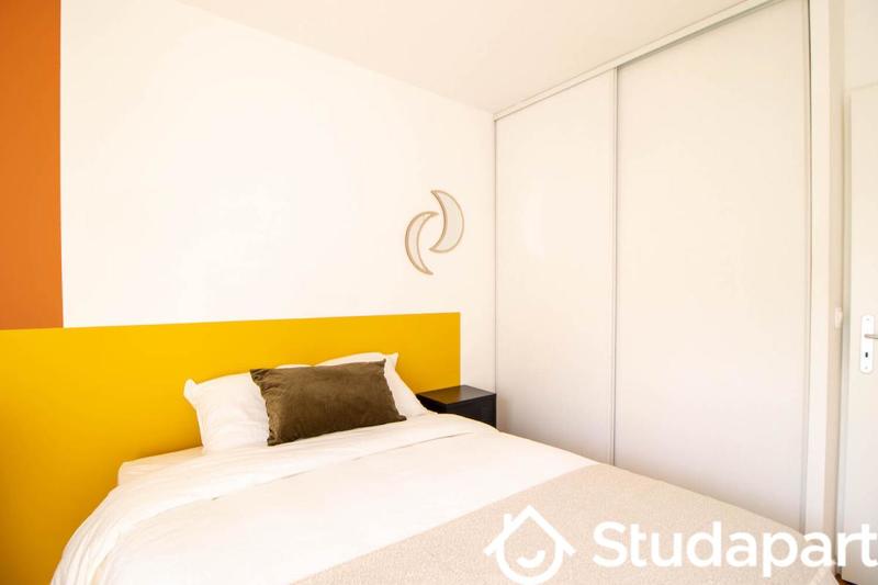 Chambre - 12 m² - 1 pièce