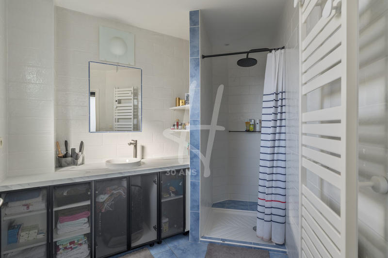 Maison contemporaine - 195 m² - 6 pièces