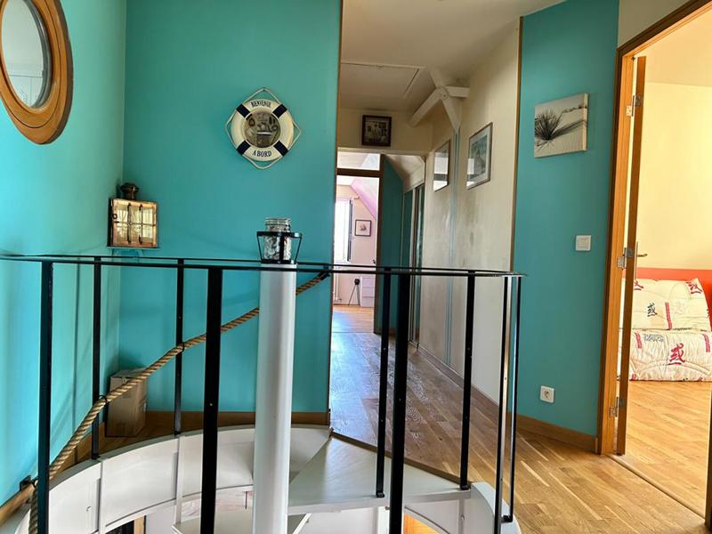 Maison - 180 m² - 7 pièces