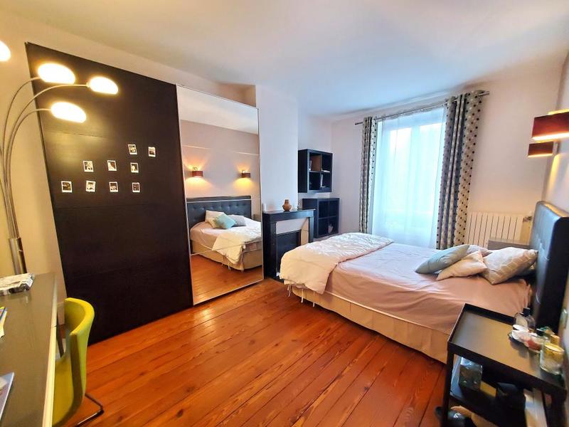 Maison de ville - 201 m² - 7 pièces