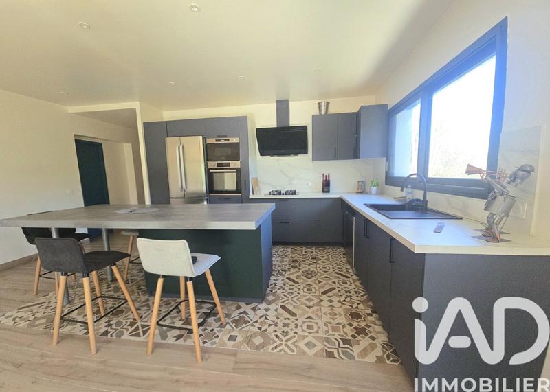 Maison - 120 m² - 4 pièces