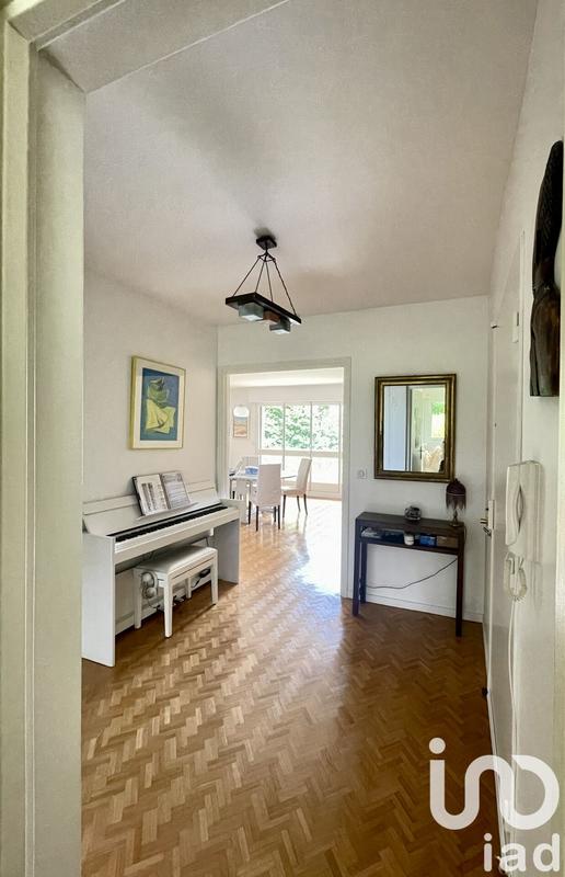 Appartement - 97 m² - 5 pièces