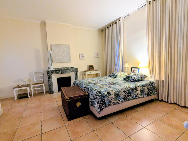 Maison - 300 m² - 10 pièces