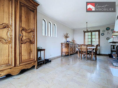 Maison - 200 m² - 6 pièces