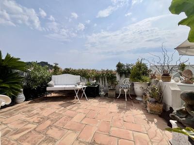 Appartement - 122 m² - 3 pièces