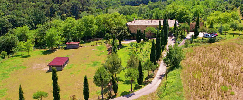 Mas - 668 m² - 27 pièces