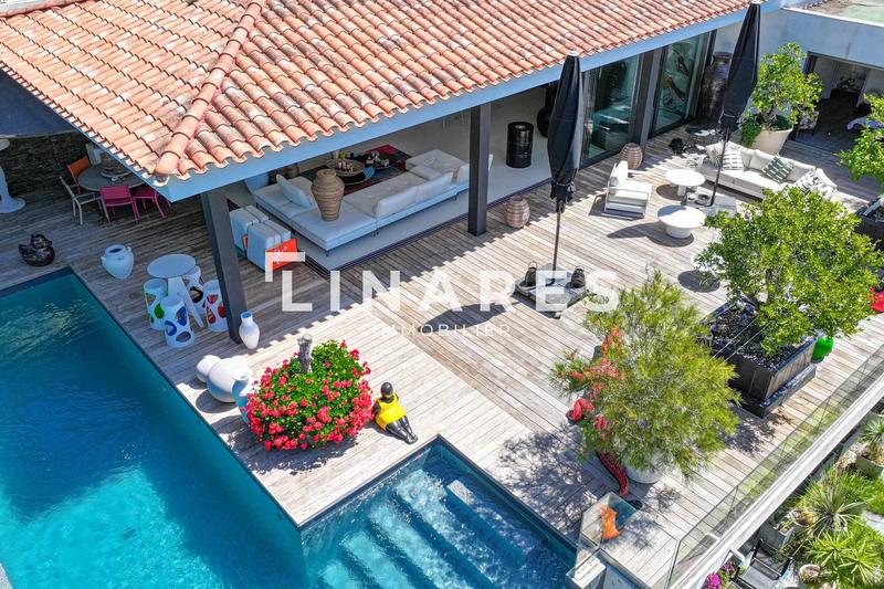 Maison - 350 m² - 4 pièces