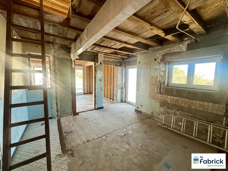 Maison ancienne - 265 m² - 10 pièces