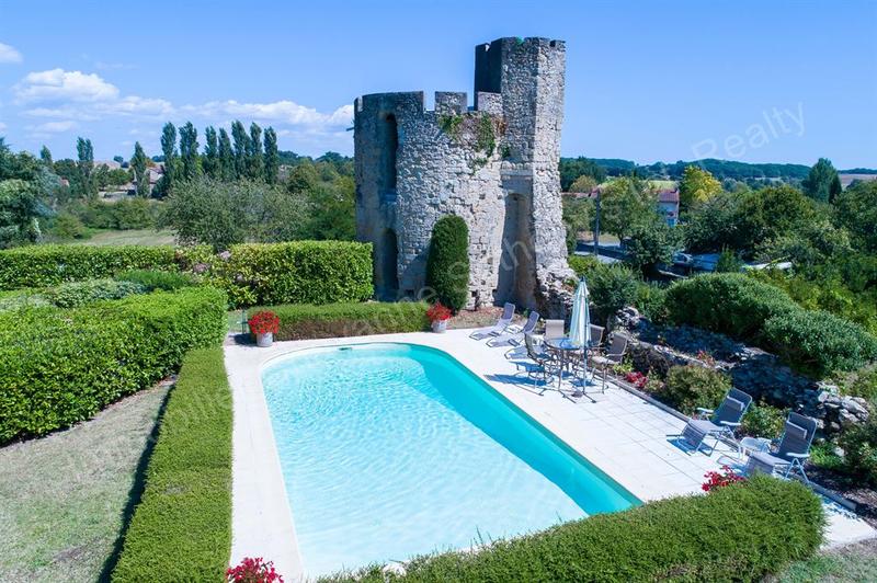 Château - 715 m² - 17 pièces
